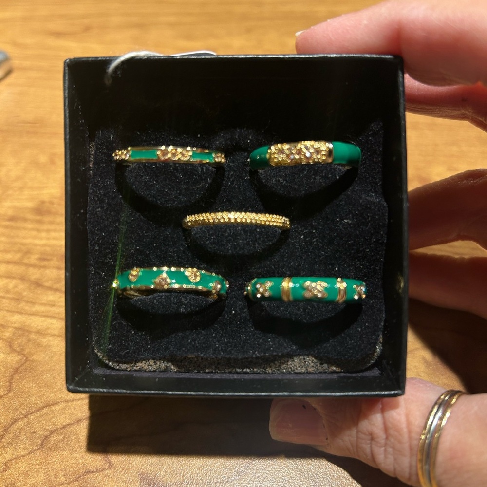 Elegant Green and Gold Ring Set